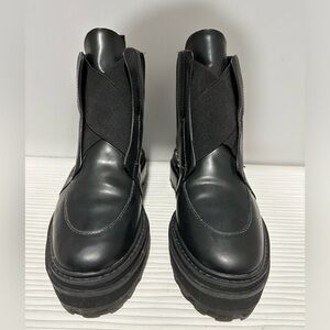 Schutz combat boots